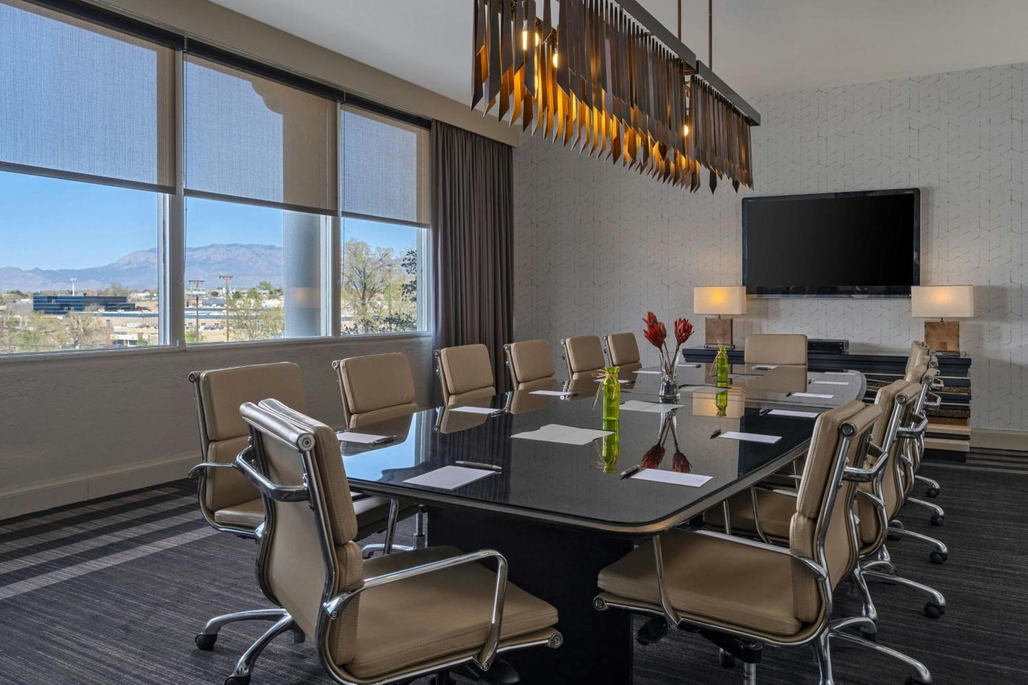 Sheraton Albuquerque Airport Hotel Exterior photo