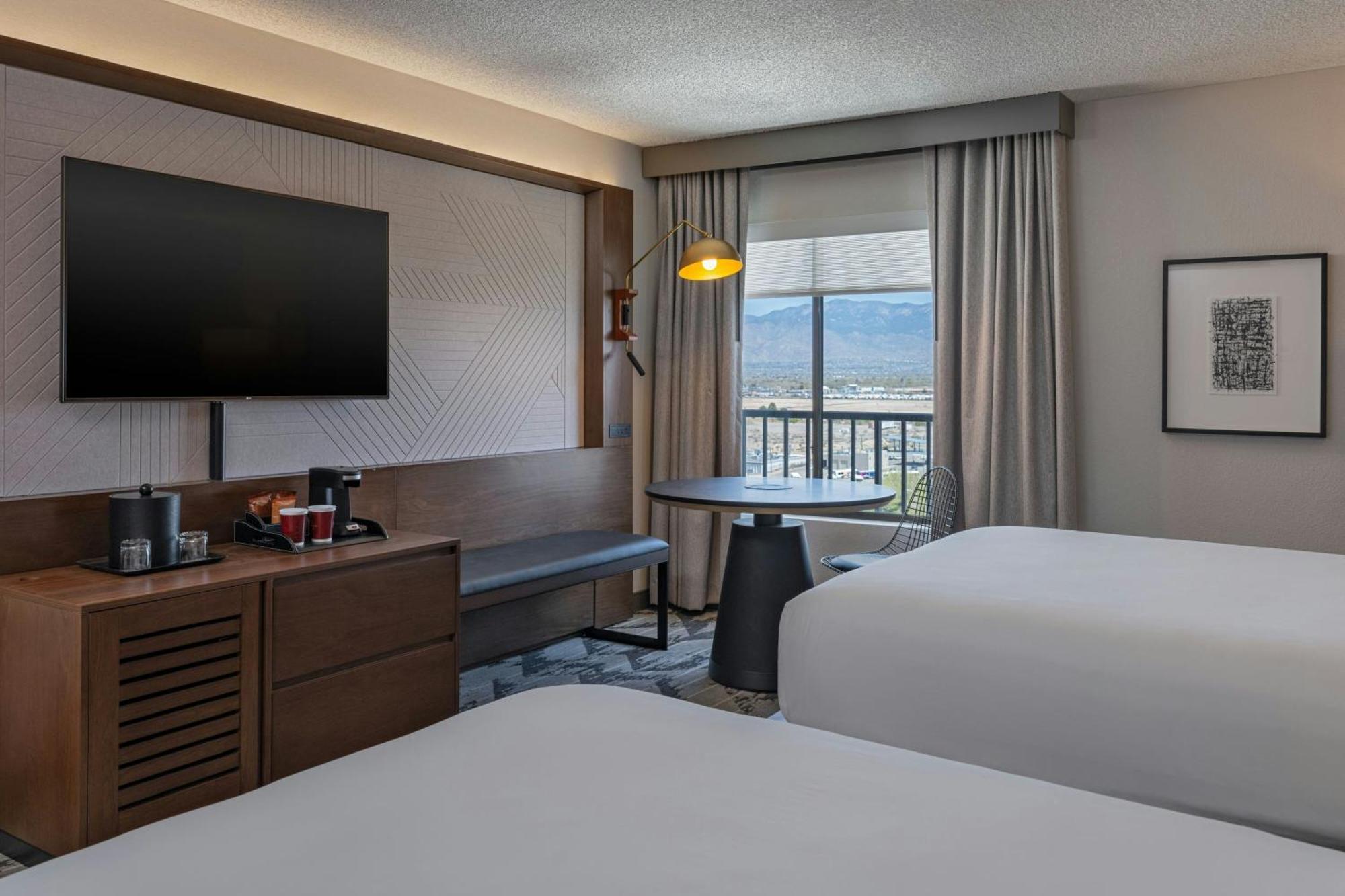 Sheraton Albuquerque Airport Hotel Exterior photo